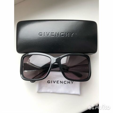 Солнцезащитные очки Givenchy