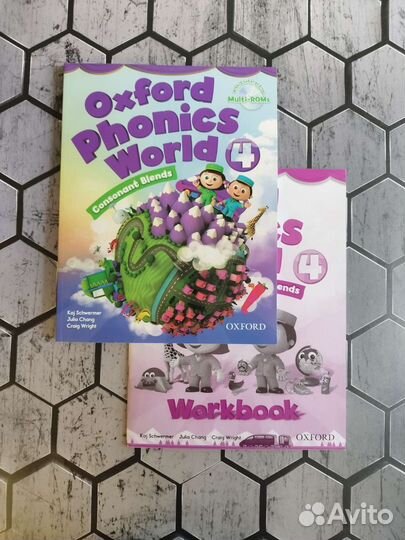 Oxford phonics world 4. Новый комплект