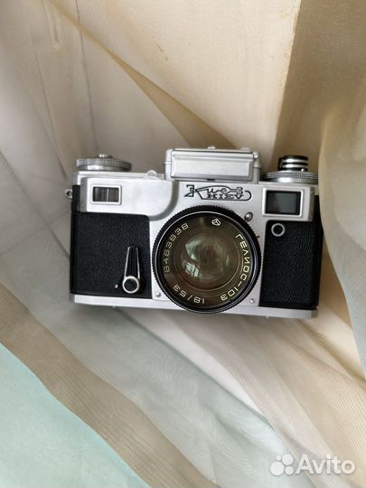 Плёночный фотоаппарат Киев объектив Гелиос-103