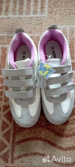 Кроссовки для девочки 36 размер новые