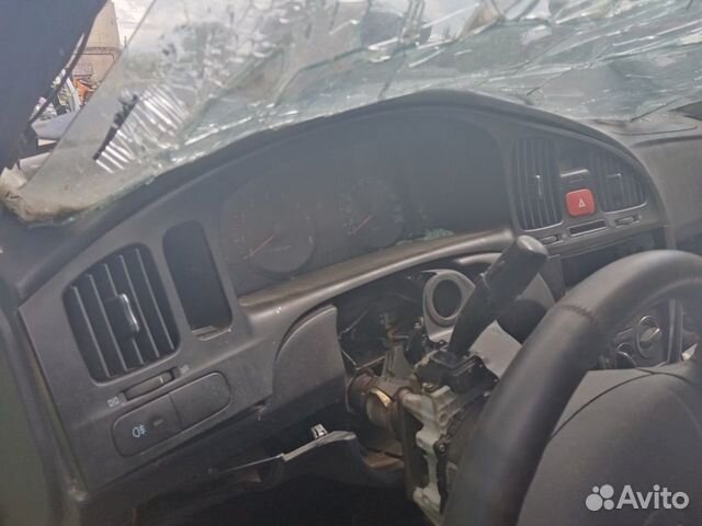 Накладка в торпедо Hyundai Elantra 3