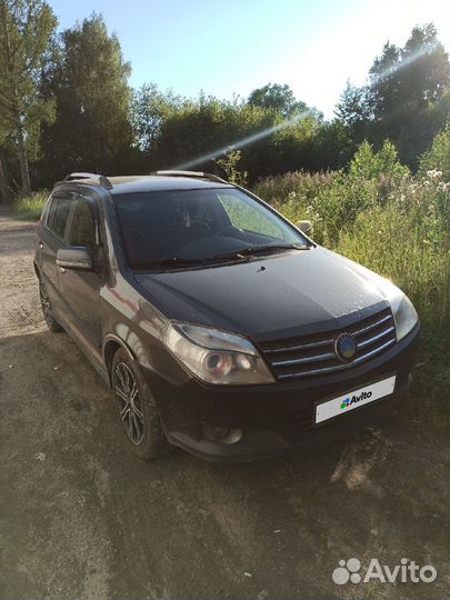 Geely MK Cross, 2013
