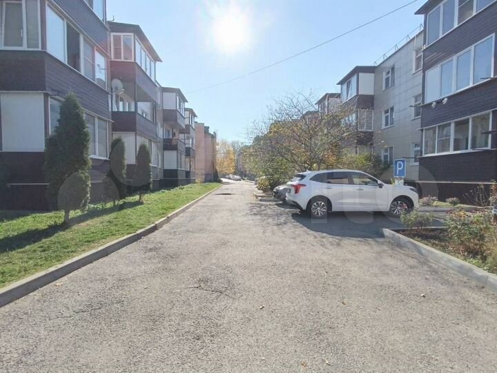 2-к. квартира, 54 м², 3/3 эт.