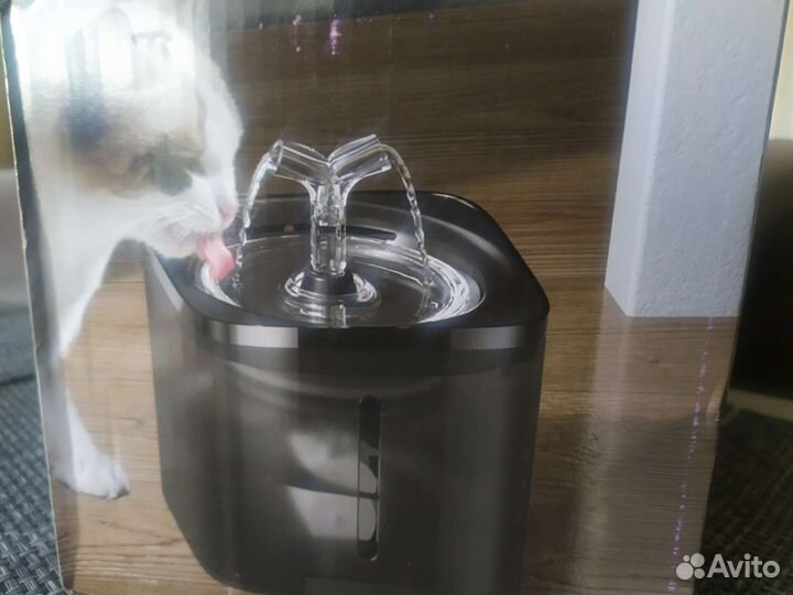 Фонтан поилка для кошек и собак