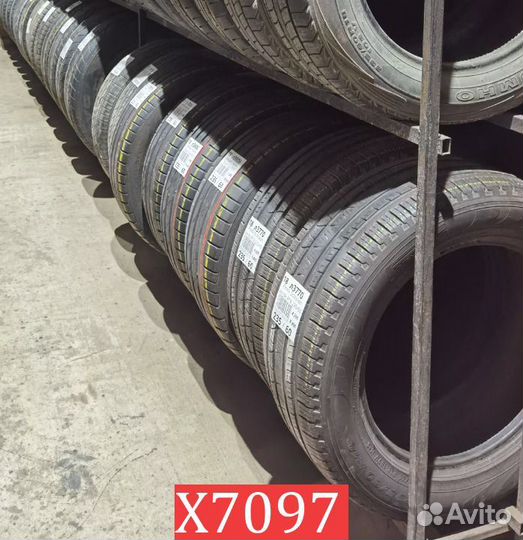 Toyo Observe Garit GIZ 215/55 R17 N