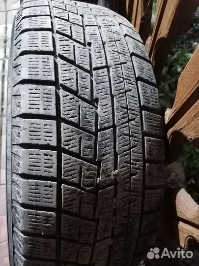 Yokohama Ice Guard IG60 215/60 R16