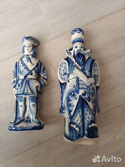 Фарфоровые статуэтки ручной работы Гжель