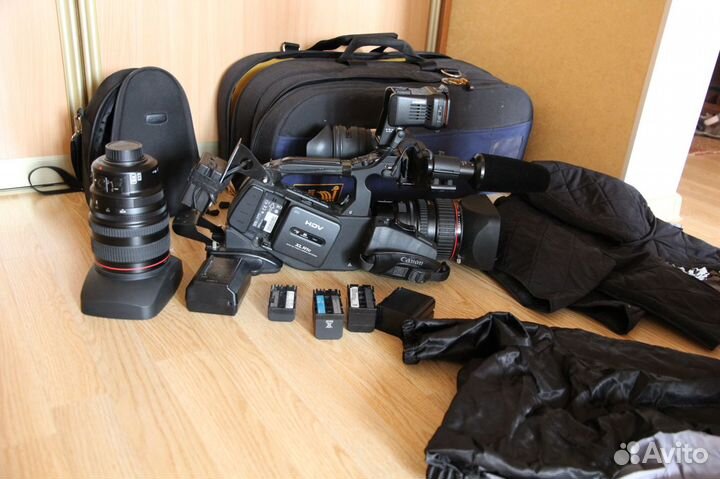 Профессиональная видеокамера Canon XL H1