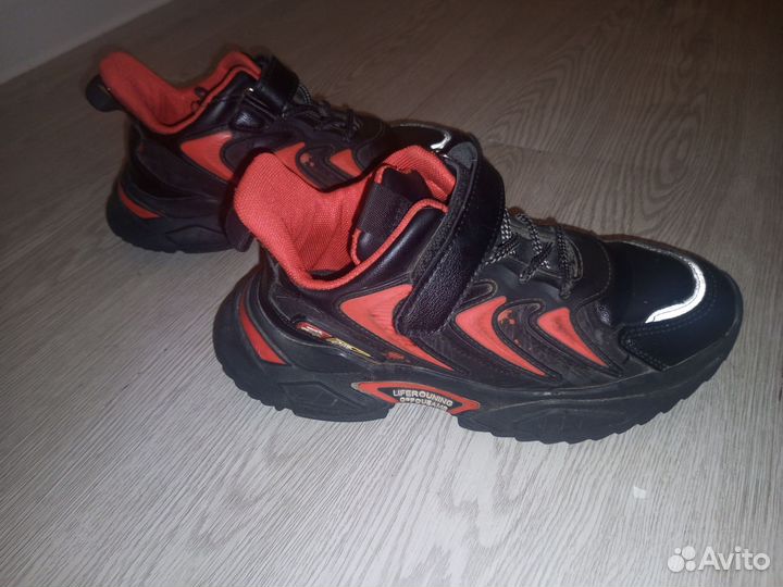 Кроссовки 35 размер