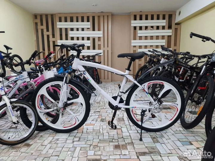 Велосипед с литыми дисками Белый новый