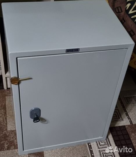 Сейф шкаф металлический