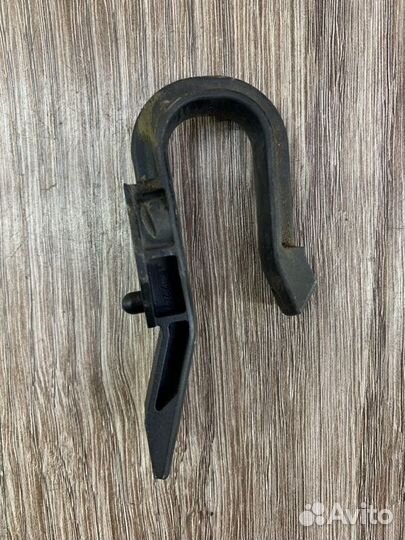 Кронштейн крепления радиатора Opel Zafira A