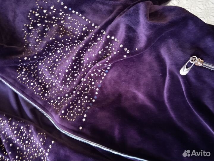 Спортивный костюм женский