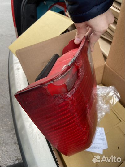 Правый задний фонарь на volkswagen passat b5