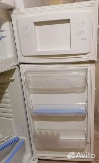 Холодильник indesit