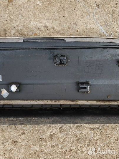 Молдинг двери задний правый tiguan 1