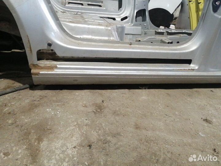 Часть кузова бочина, крыло задний правый