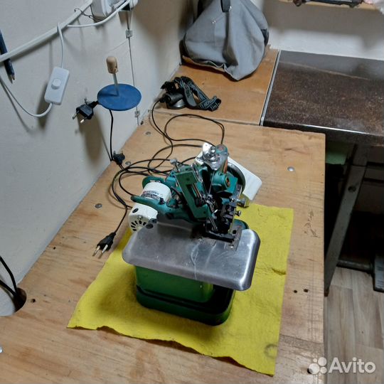 Оверлок промышленный бу