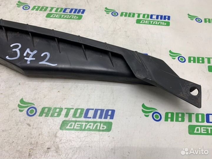 Кронштейн бампера передний левый Skoda Octavia