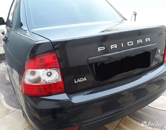 Надпись priora