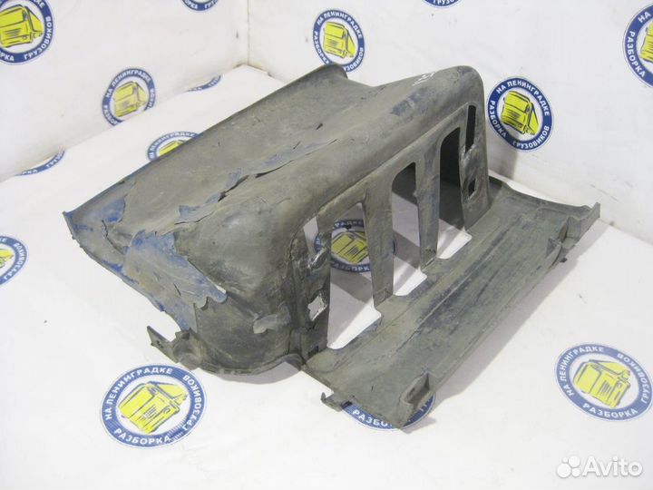 Подножка нижняя правая 20529640 volvo, FH 12, FM 9