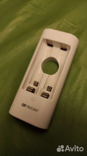 Зарядное устройство ReCyko GP U211