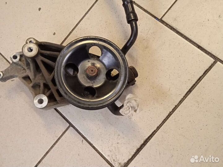 Насос гур Kia Magentis 2