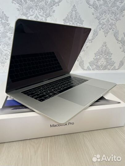 MacBook Pro 15 2019 Core i9 32Gb 2Tb Silver 4цикла