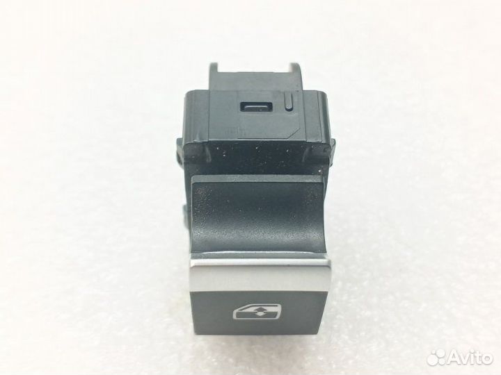 Кнопка стеклоподъемника задняя левая Audi Q5 FY