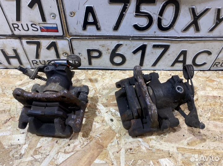 Суппорт тормозной задний Skoda Superb 2.8 2002