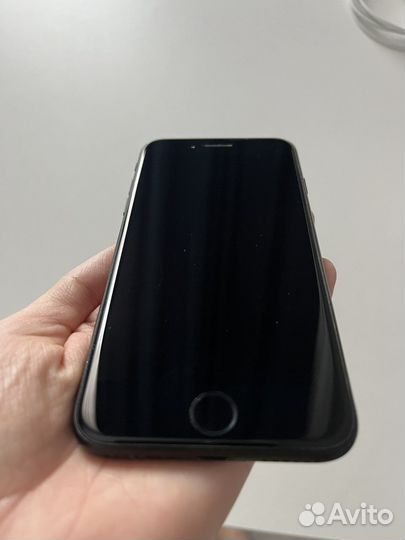 iPhone se 64gb 2020