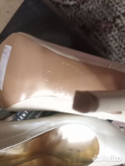 Туфли женские 38 размер новые, цвет беж