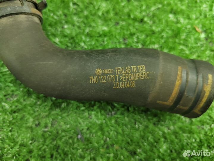 Патрубок системы охлаждения Audi Q3 8U