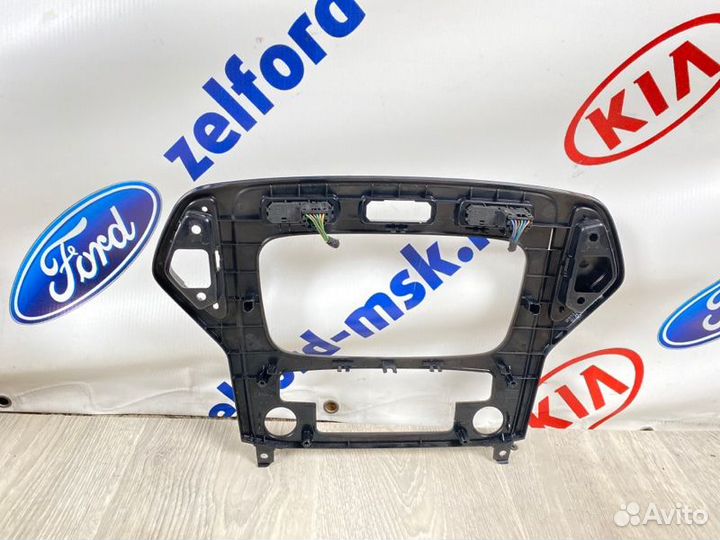 Рамка магнитолы Ford Mondeo 4 BE qxba 2.0L tdci