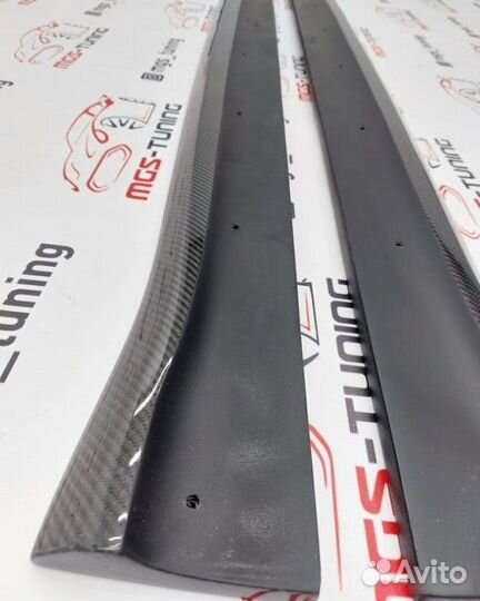 Лезвия порогов BMW X6M F86 Hamann Style карбон