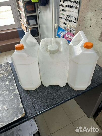 Канистра 10 л б/у пластик