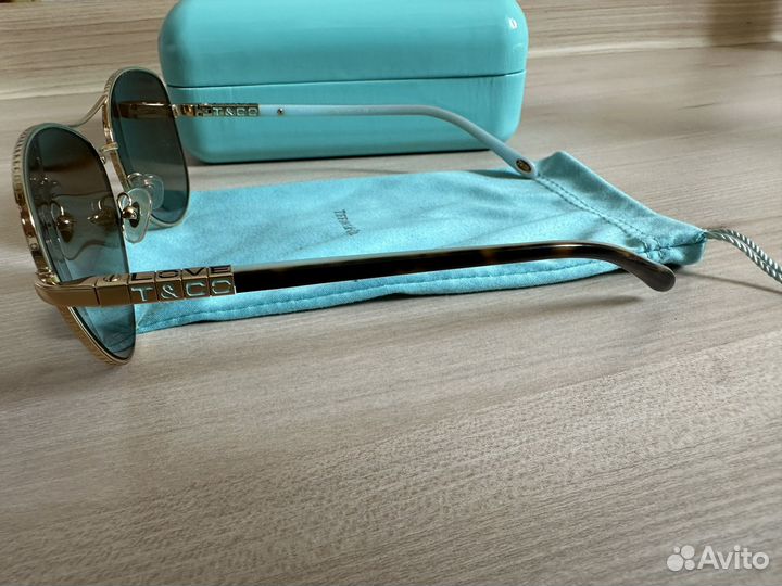 Солнцезащитные очки Tiffany
