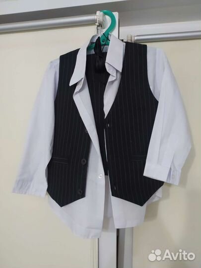 Костюм тройка на 4 года