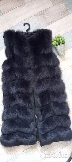 Меховая жилетка