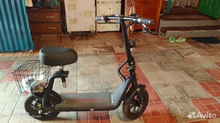 Продам на запчасти электро самокат kugoo c1