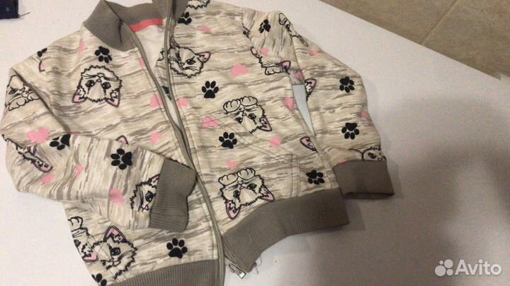 Костюмы, платья, кофты