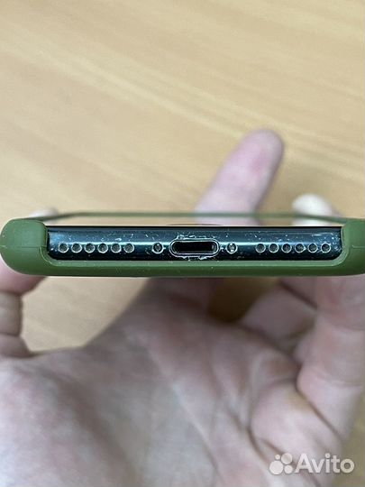 Телефон iPhone 7