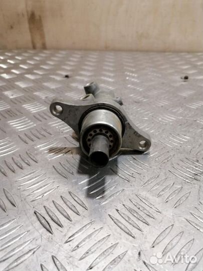 Цилиндр тормозов главный Skoda Octavia 2000 2011