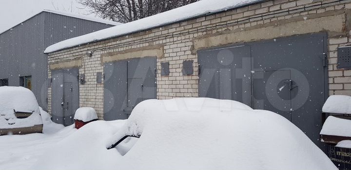 Гараж, > 30 м²