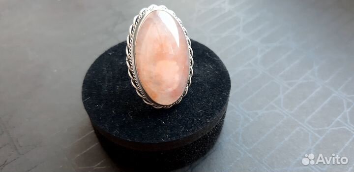 Серебряное кольцо с розовым кварцем