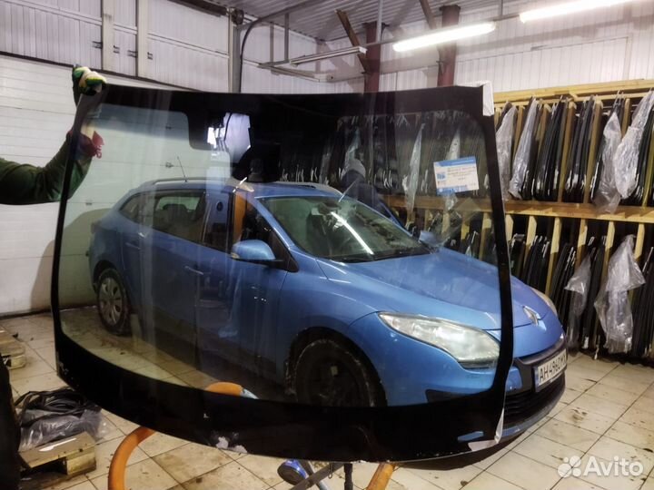 Лобовое стекло Renault Megane / Fluence