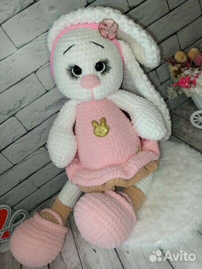 Вязаная Зайка. Игрушка ручной работы