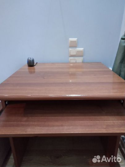 Стол компьютерный