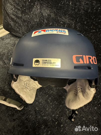 Горнолыжный шлем фирмы giro