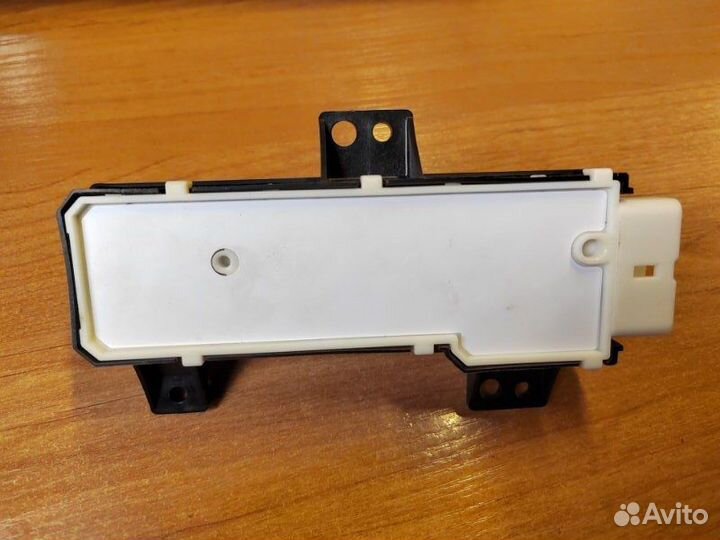 Блок управления сиденьем Lexus Rx4 Rx200T Rx300